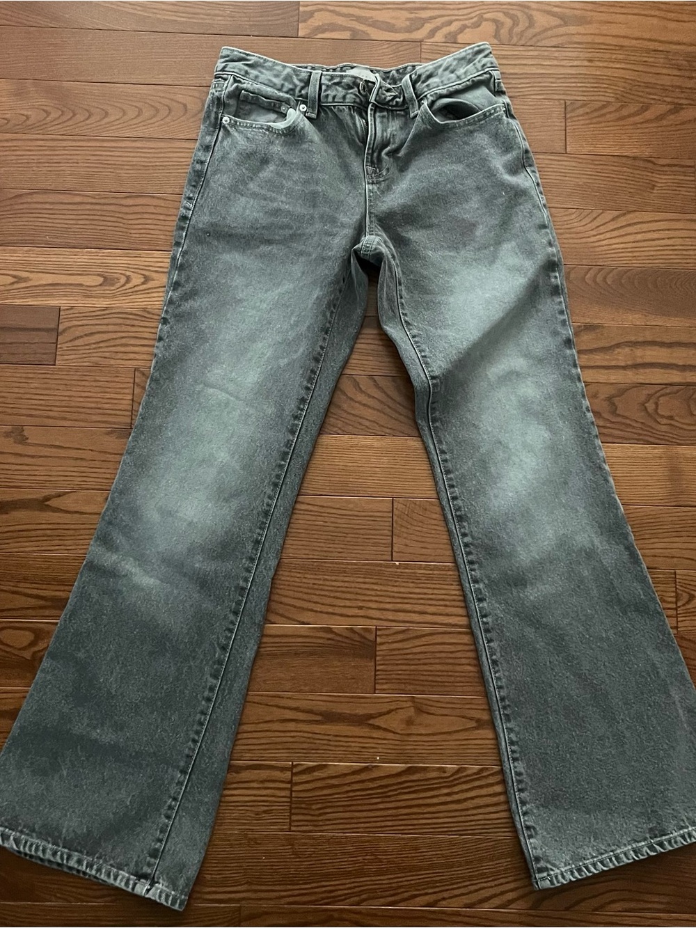 PacSun Women's Flared Jeans in Faded Gray